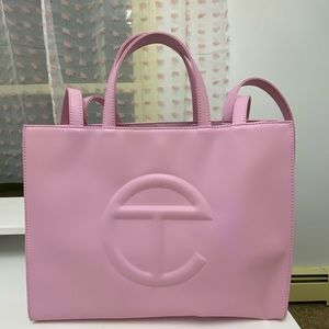 NWOT Telfar Medium Bubblegum Shopping